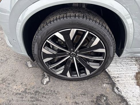 Certified 2025 Volvo XC90 B6 Plus image 12