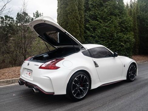 Used 2019 Nissan 370Z NISMO image 20