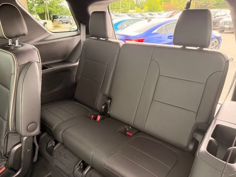 Used 2023 Chevrolet Traverse Premier w/ Redline Edition AWD/4WD image 35