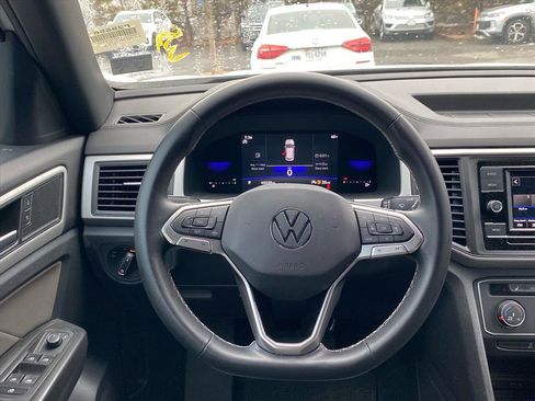 Used 2022 Volkswagen Atlas Cross Sport SE image 7