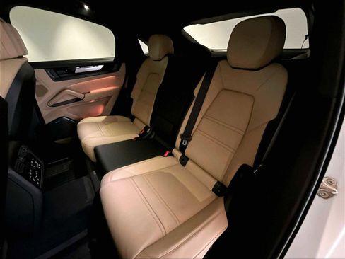 New 2026 Porsche Cayenne GTS image 28