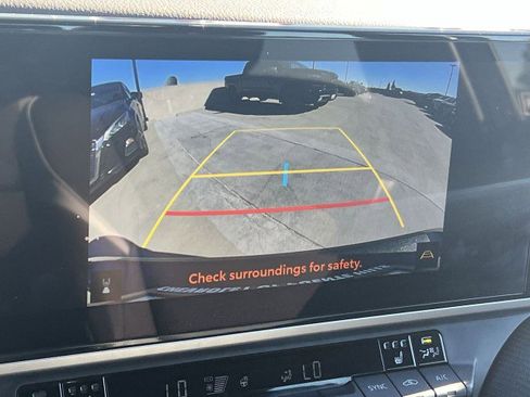 Used 2025 Toyota Camry SE w/ Multimedia Upgrade Package image 15