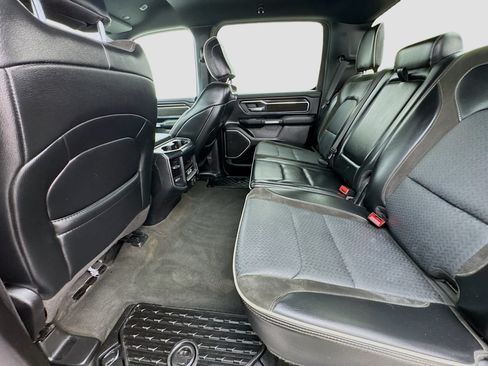 Used 2024 RAM 1500 Laramie AWD/4WD image 15