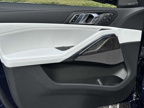 New 2026 BMW X6 xDrive40i w/ Executive Package image 18