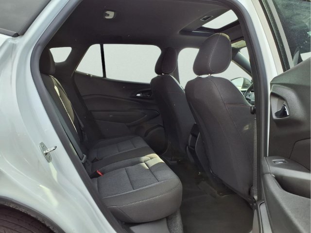 Certified 2024 Chevrolet Trax RS w/ Sunroof Package FWD image 20