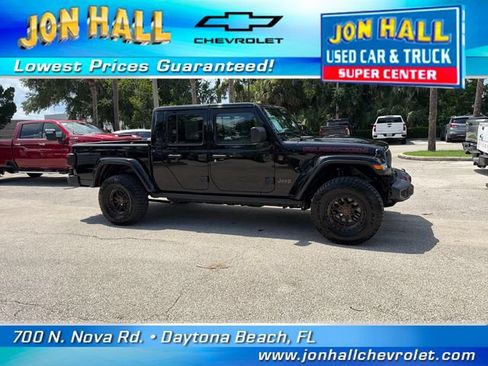 Used 2025 Jeep Gladiator Rubicon w/ Convenience Group AWD/4WD image 15