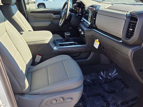 New 2026 GMC Sierra 1500 SLT w/ SLT Premium Plus Package image 15