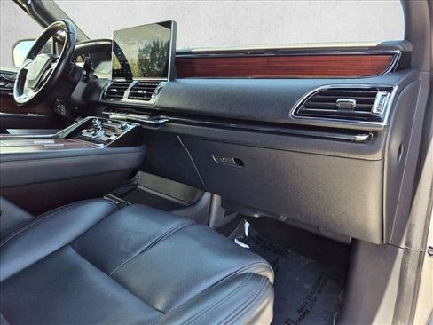 Used 2023 Lincoln Navigator Reserve AWD/4WD image 28