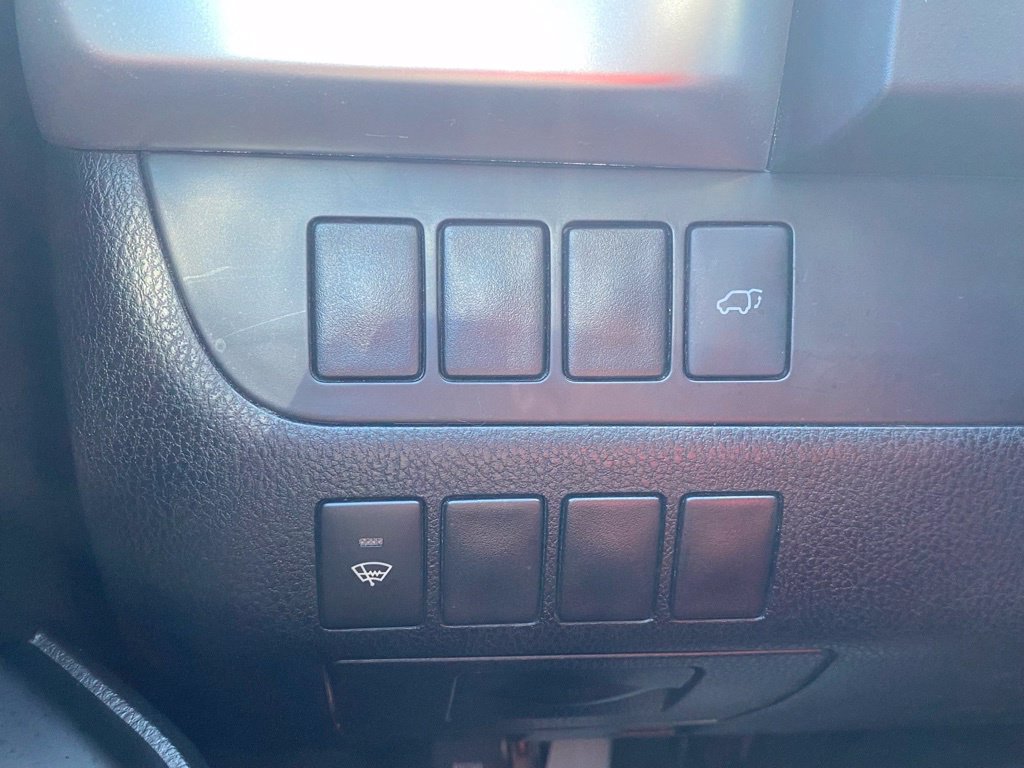 Used 2016 Toyota Highlander XLE FWD image 23