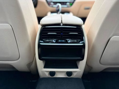 Used 2019 BMW 530i xDrive AWD/4WD image 23