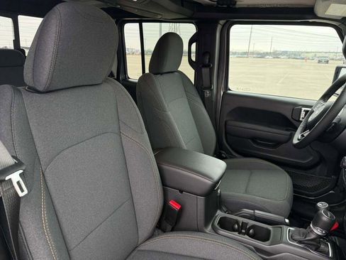 New 2026 Jeep Gladiator Sport image 20