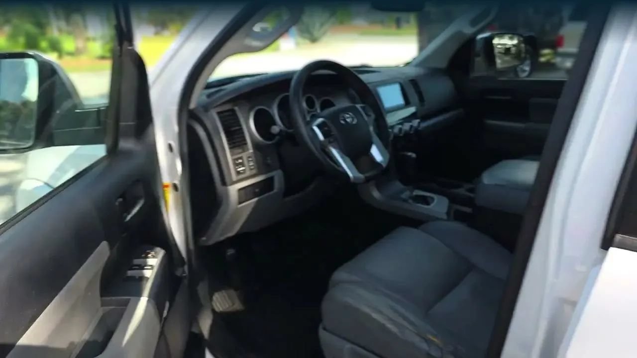 Used 2015 Toyota Sequoia SR5 w/ Premium Package RWD image 63