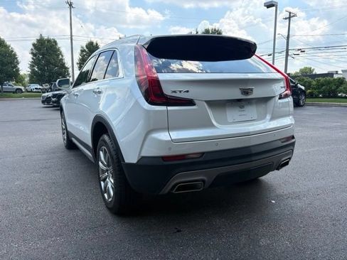 Used 2021 Cadillac XT4 Premium Luxury w/ Cold Weather Package FWD image 3
