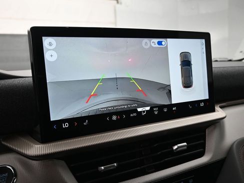 New 2026 Ford Explorer Active RWD image 15