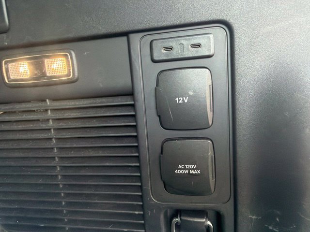 Used 2025 Ford Expedition Platinum w/ Stealth Performance Package AWD/4WD image 13