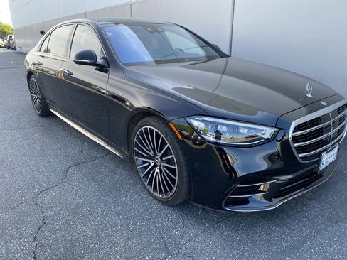 Used 2023 Mercedes-Benz S 580 4MATIC Sedan image 2