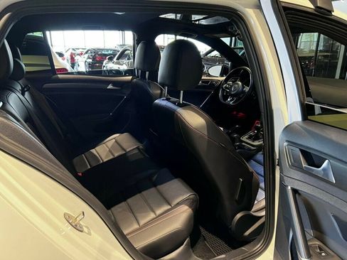 Used 2019 Volkswagen Golf 4-Door FWD image 21