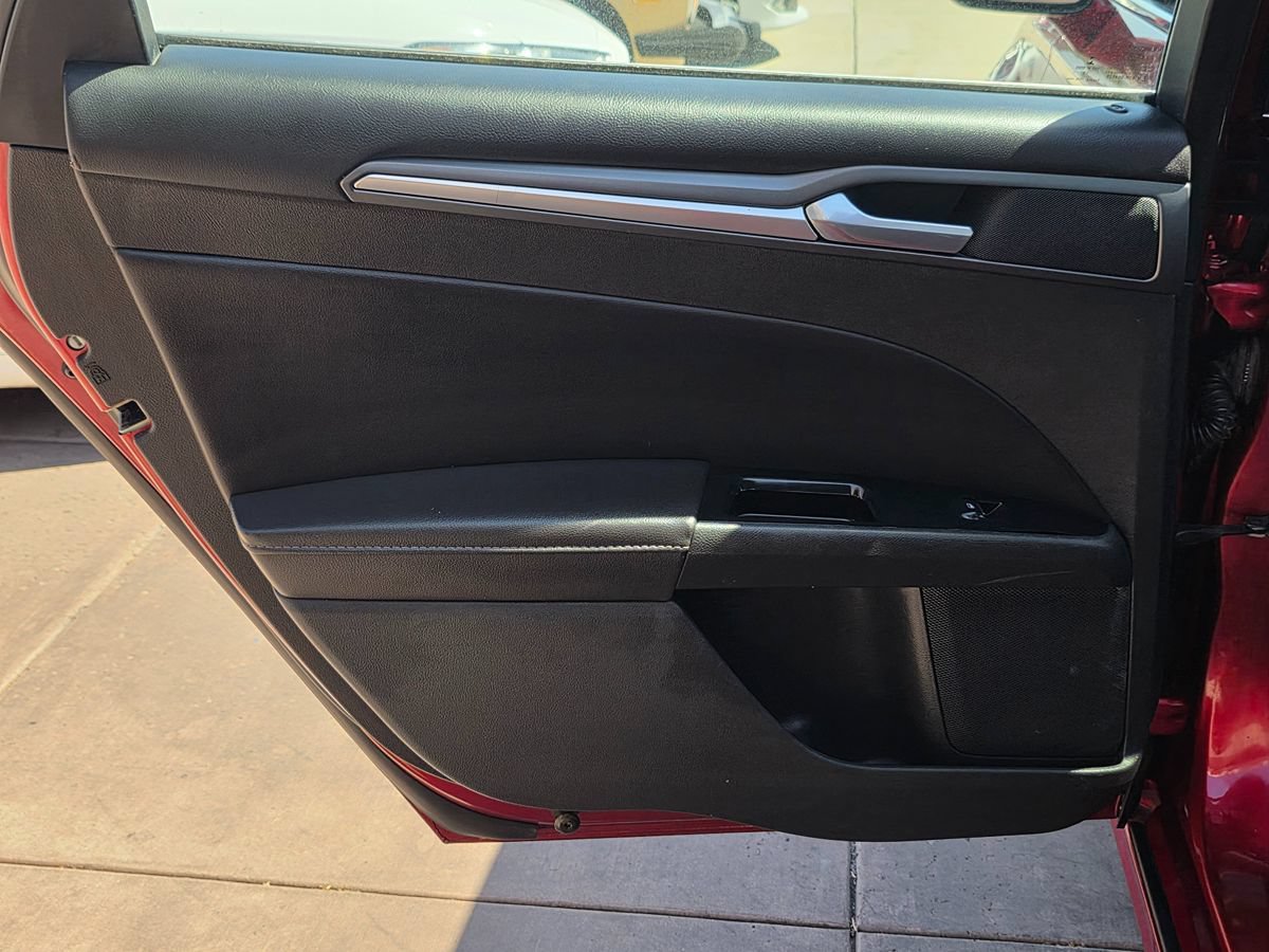 Used 2014 Ford Fusion Titanium FWD image 27