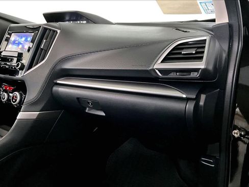 Used 2022 Subaru Forester Premium image 19