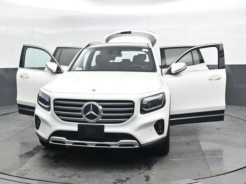 Used 2025 Mercedes-Benz GLB 250 4MATIC image 49