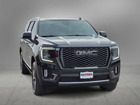 Used 2024 GMC Yukon XL Denali Ultimate AWD/4WD image 3