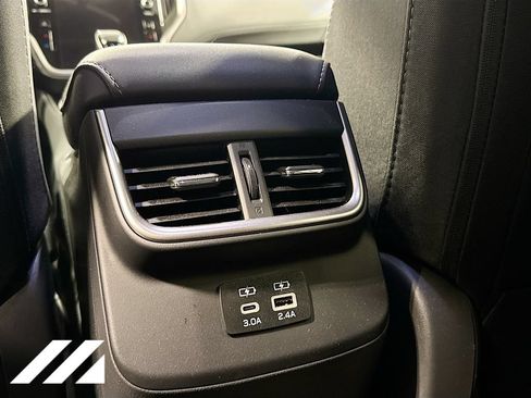 Used 2025 Subaru Outback Premium AWD/4WD image 25