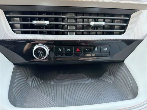 New 2026 Ford Explorer Active w/ Active Comfort Package image 24