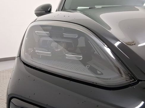 Certified 2024 Porsche Cayenne Coupe AWD/4WD image 13