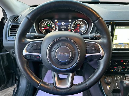 Used 2018 Jeep Compass Limited w/ Navigation Group AWD/4WD image 28