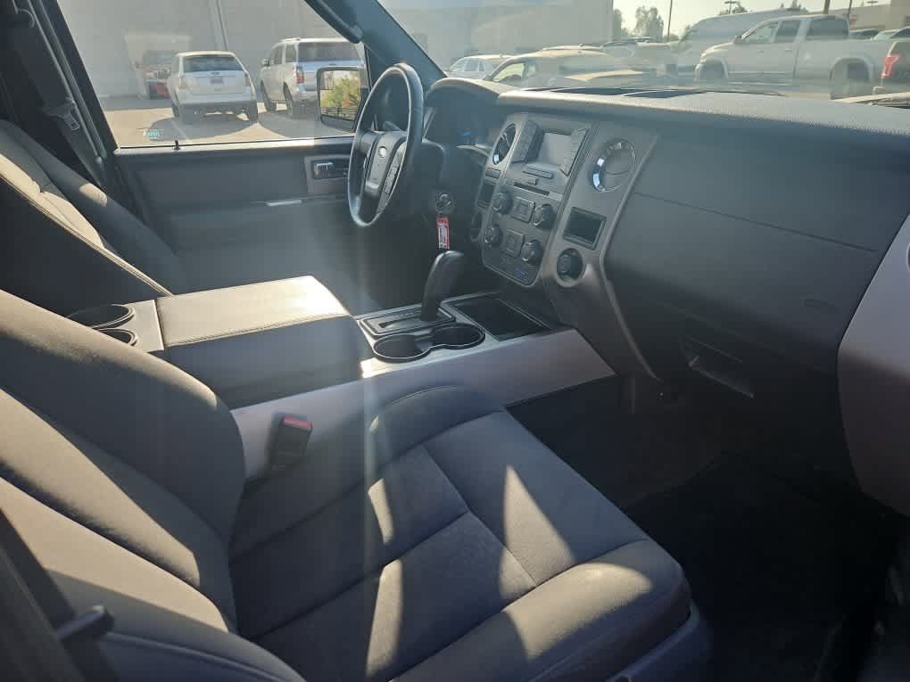 Used 2016 Ford Expedition XLT RWD image 14