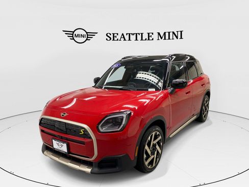 Used 2025 MINI Cooper Countryman SE w/ Comfort Package Max AWD/4WD image 1
