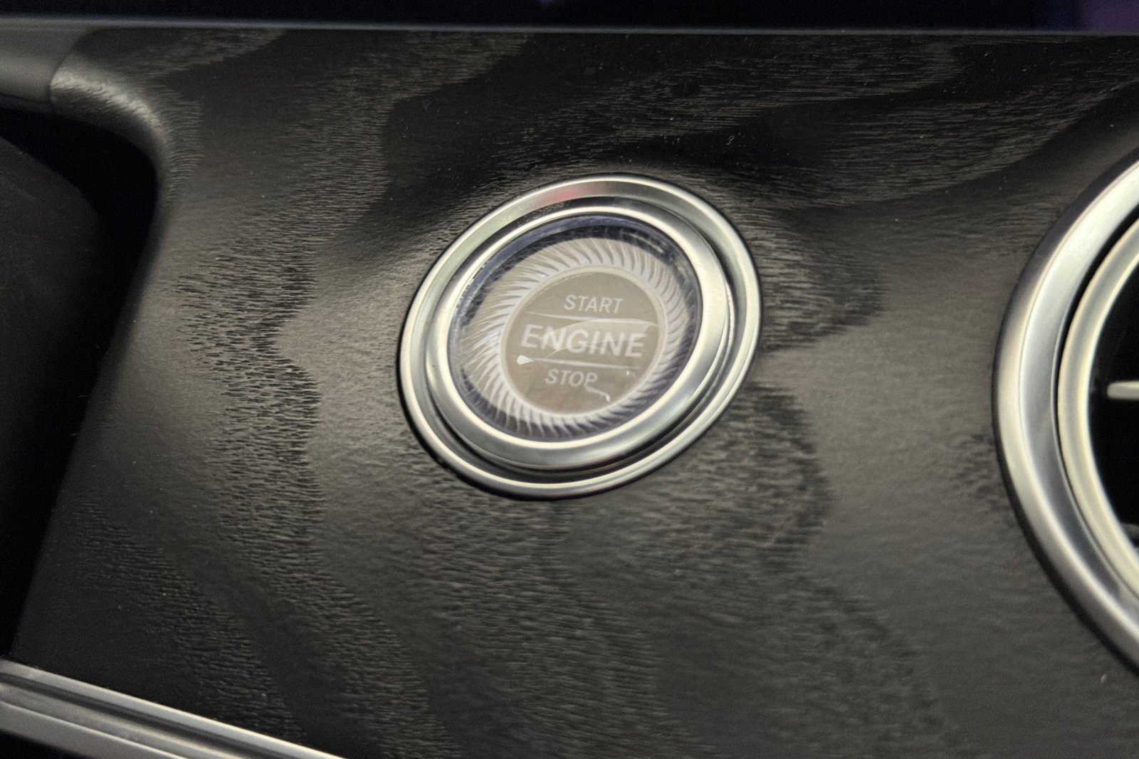 Used 2023 Mercedes-Benz E 350 Sedan image 20