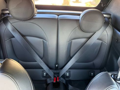 Used 2019 MINI Cooper S w/ Signature Upholstery Package FWD image 29