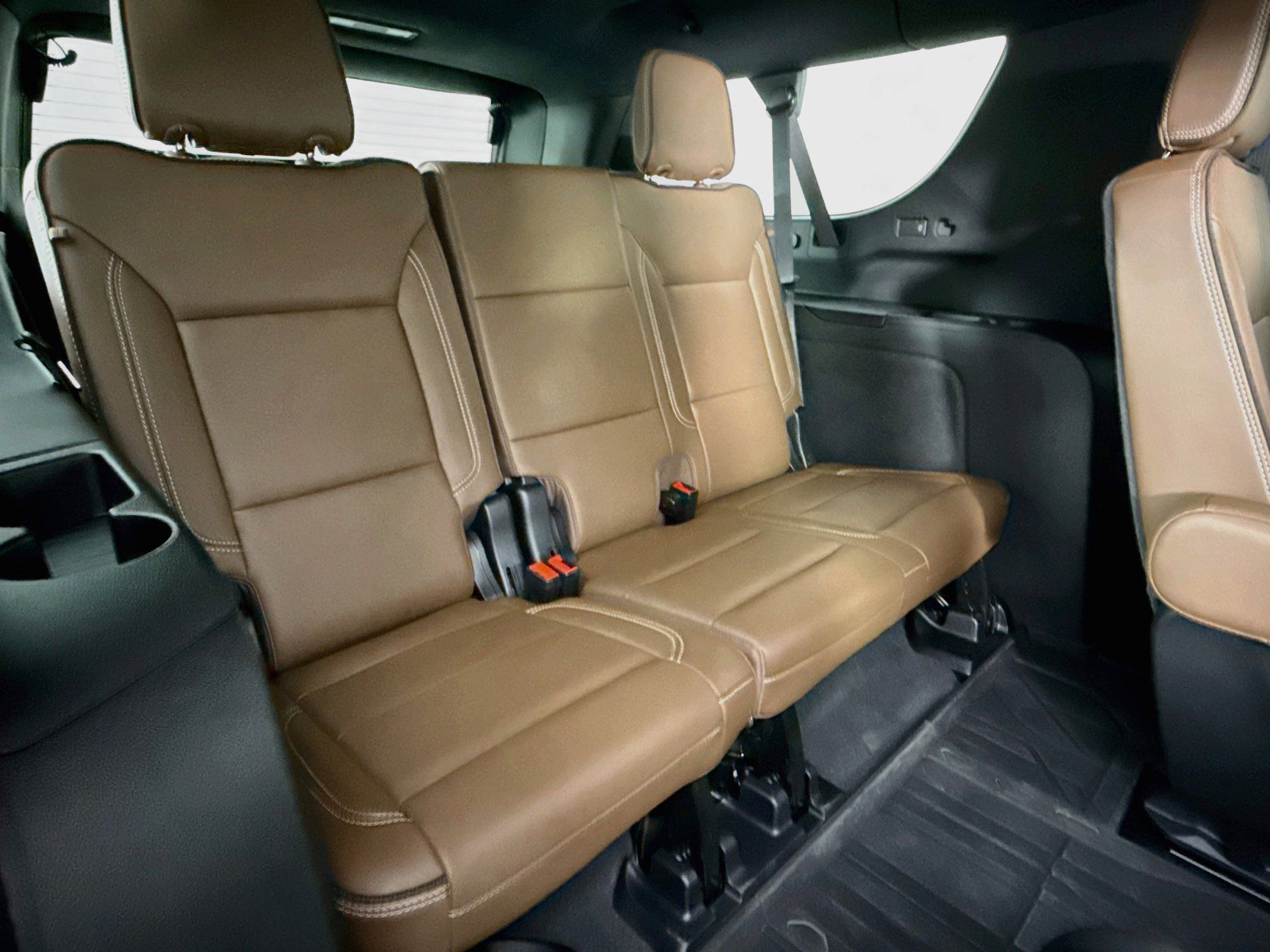 Used 2025 Chevrolet Suburban High Country AWD/4WD image 30