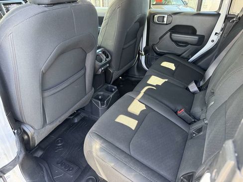 Used 2022 Jeep Gladiator Sport AWD/4WD image 23