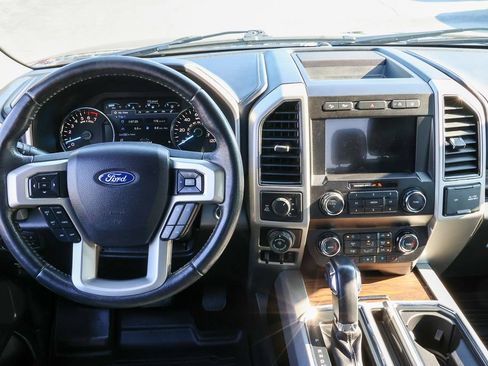 Used 2020 Ford F150 Lariat w/ Max Trailer Tow Package AWD/4WD image 8