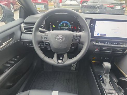 Certified 2025 Toyota Camry SE image 19