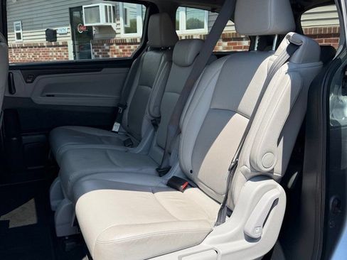 Used 2023 Honda Odyssey EX-L image 12