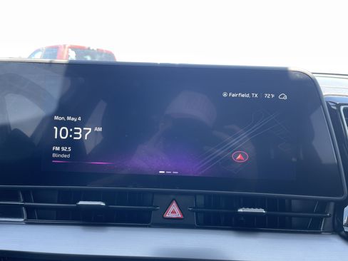Used 2025 Kia Sportage EX FWD image 15