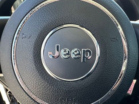 Used 2018 Jeep Wrangler Unlimited Sport AWD/4WD image 17