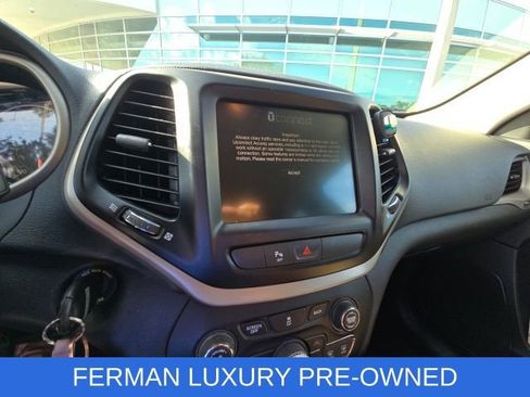 Used 2016 Jeep Cherokee Latitude w/ Safety/Convenience Group image 14