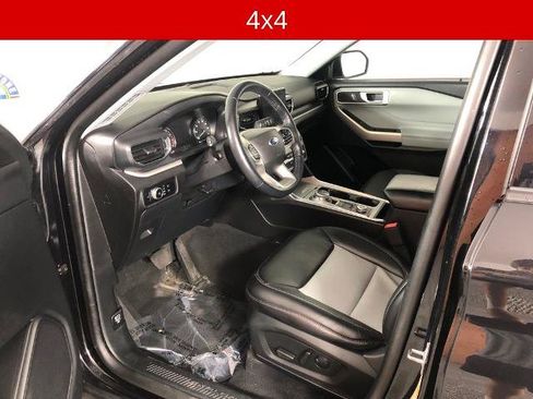 Certified 2023 Ford Explorer XLT w/ XLT Sport Appearance Package AWD/4WD image 14