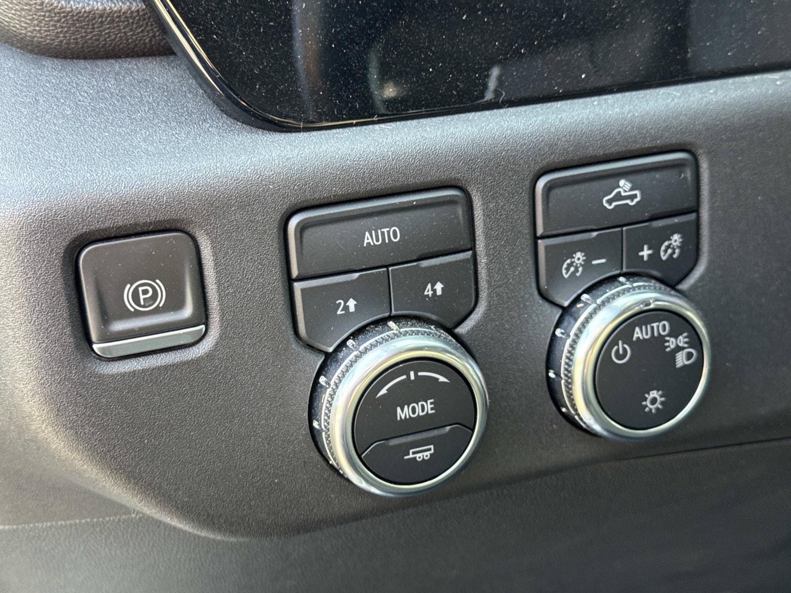 Used 2023 GMC Sierra 1500 SLE AWD/4WD image 29
