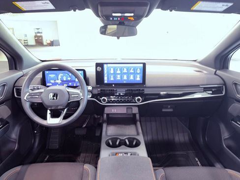 Used 2025 Honda Prologue EX image 8