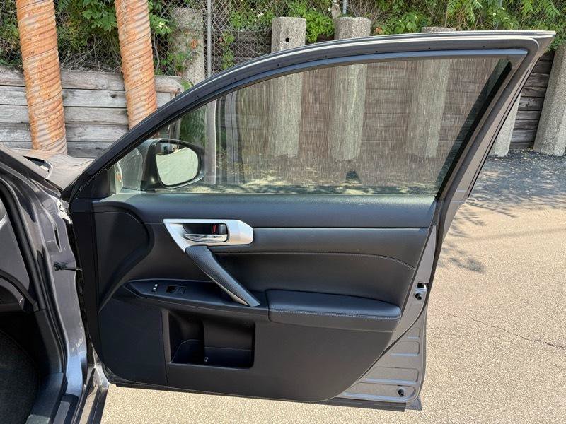 Used 2015 Lexus CT 200h w/ Navigation Package FWD image 24