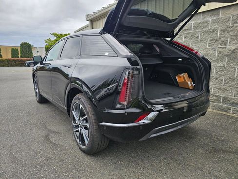 New 2026 Cadillac Optiq Sport 2 RWD image 7
