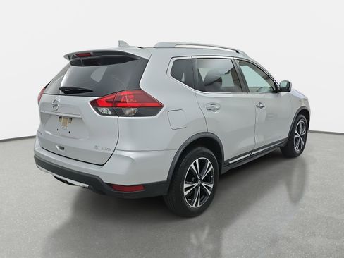 Used 2018 Nissan Rogue SL image 3