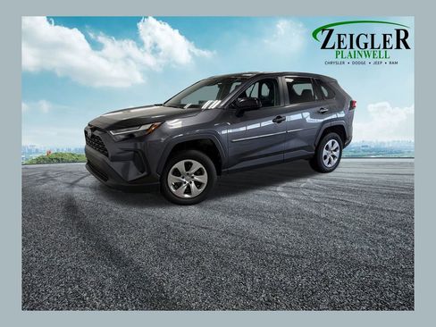 Used 2023 Toyota RAV4 LE image 1