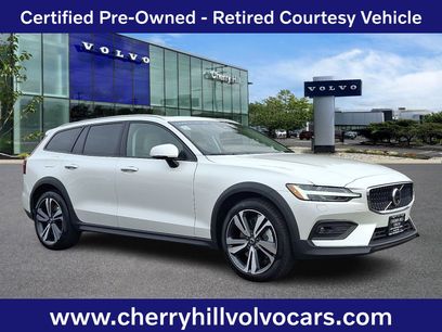 Certified 2025 Volvo V60 B5 Cross Country Plus w/ Protection Package Premier