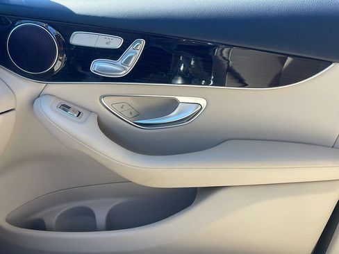 Used 2016 Mercedes-Benz GLC 300 image 21